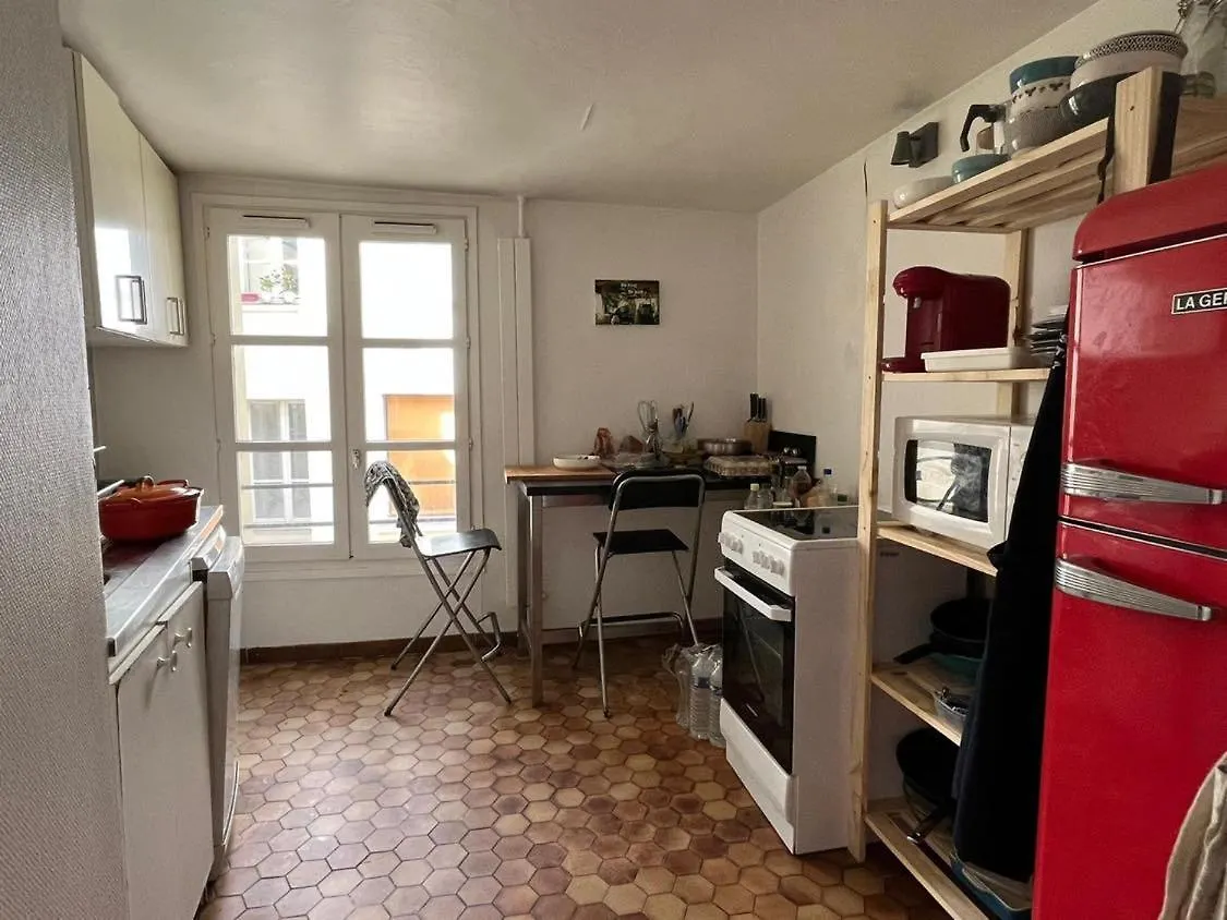 Best Central Chambres Privees - Seine & Louvre In The Connected Heart Of Paris Homestay