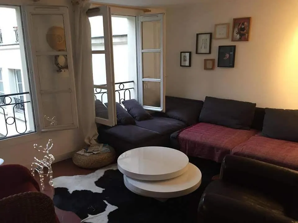 Homestay Best Central Chambres Privees - Seine & Louvre In The Connected Heart Of Paris